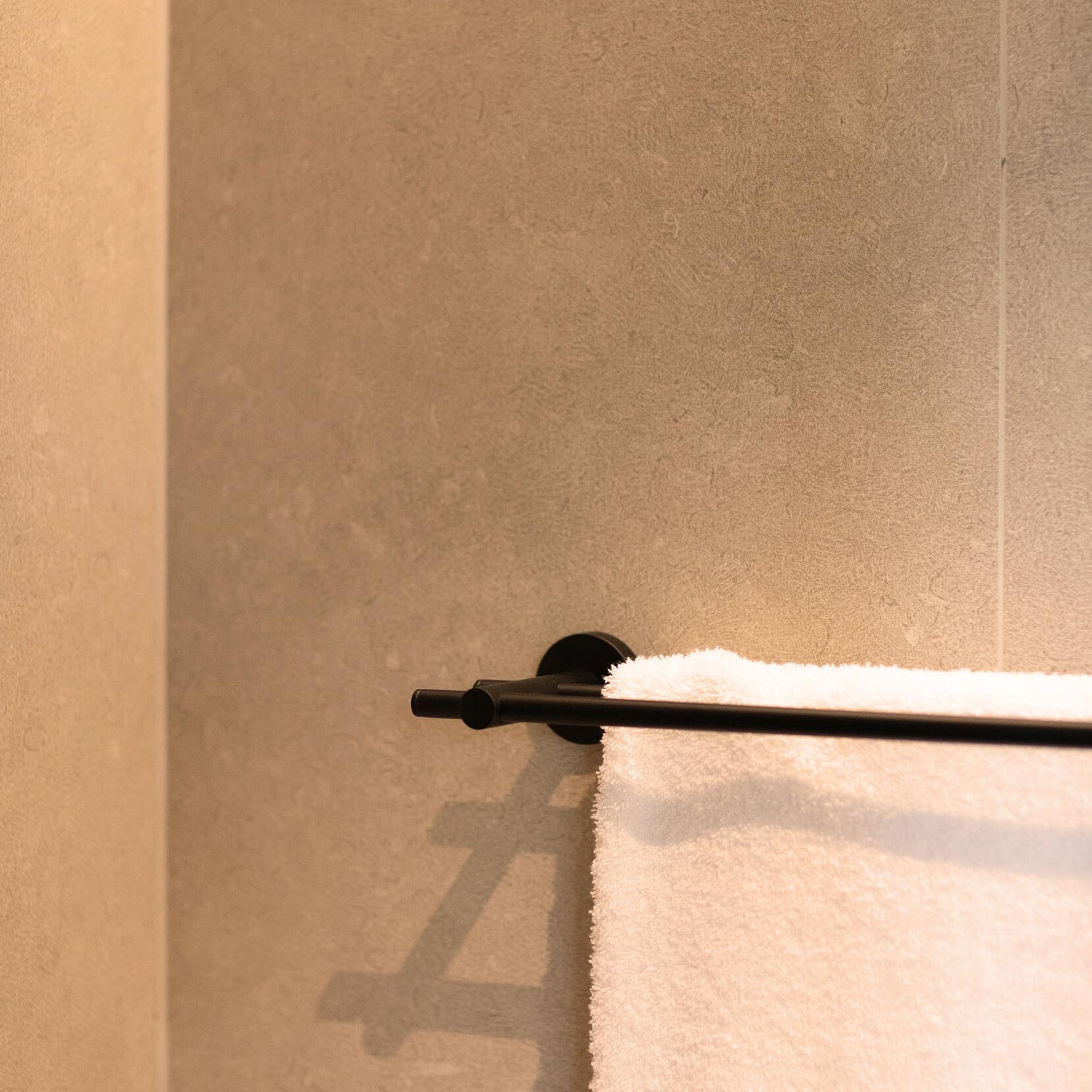 Badezimmer mit Handtuch